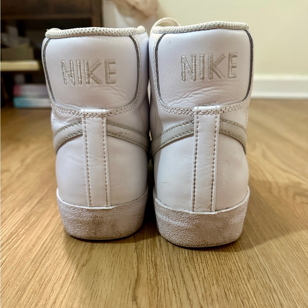 Nike Blazer Mid White/Silver High Top Sneakers - Picture 6 of 9